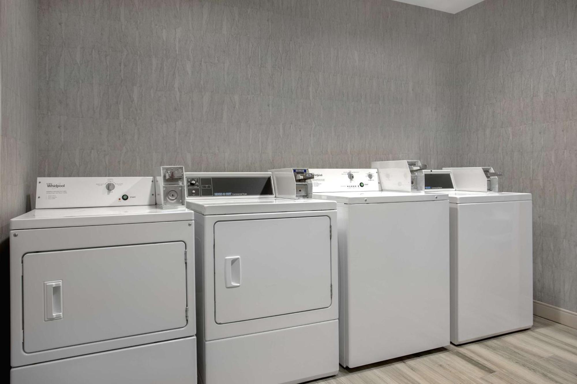 Home2 Suites By Hilton Omaha West Extérieur photo