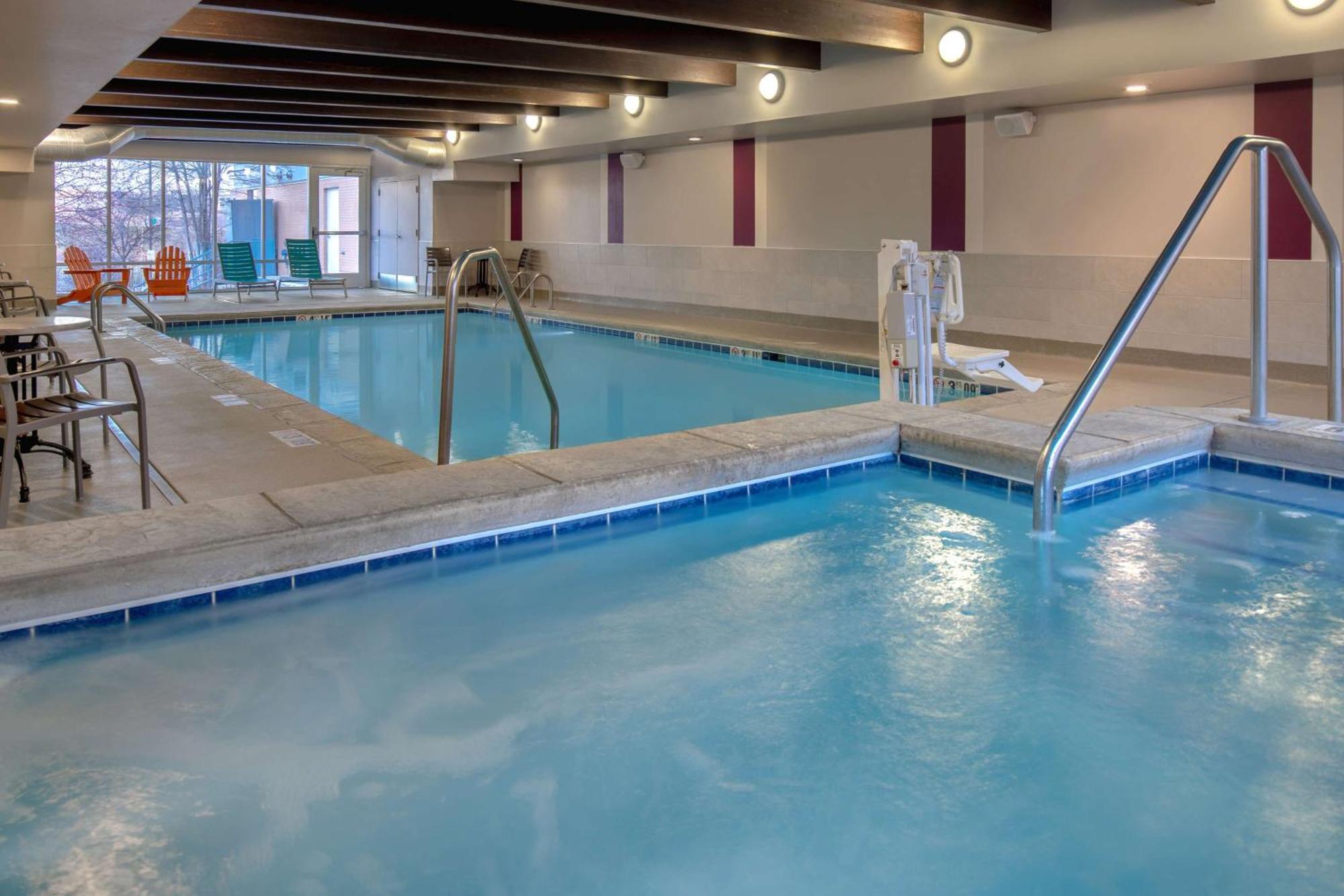 Home2 Suites By Hilton Omaha West Extérieur photo